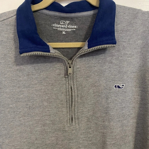 Vineyard Vines 1/4 Zip Sweatshirt - Picture 4 of 8